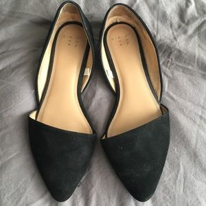 Black pointed flats